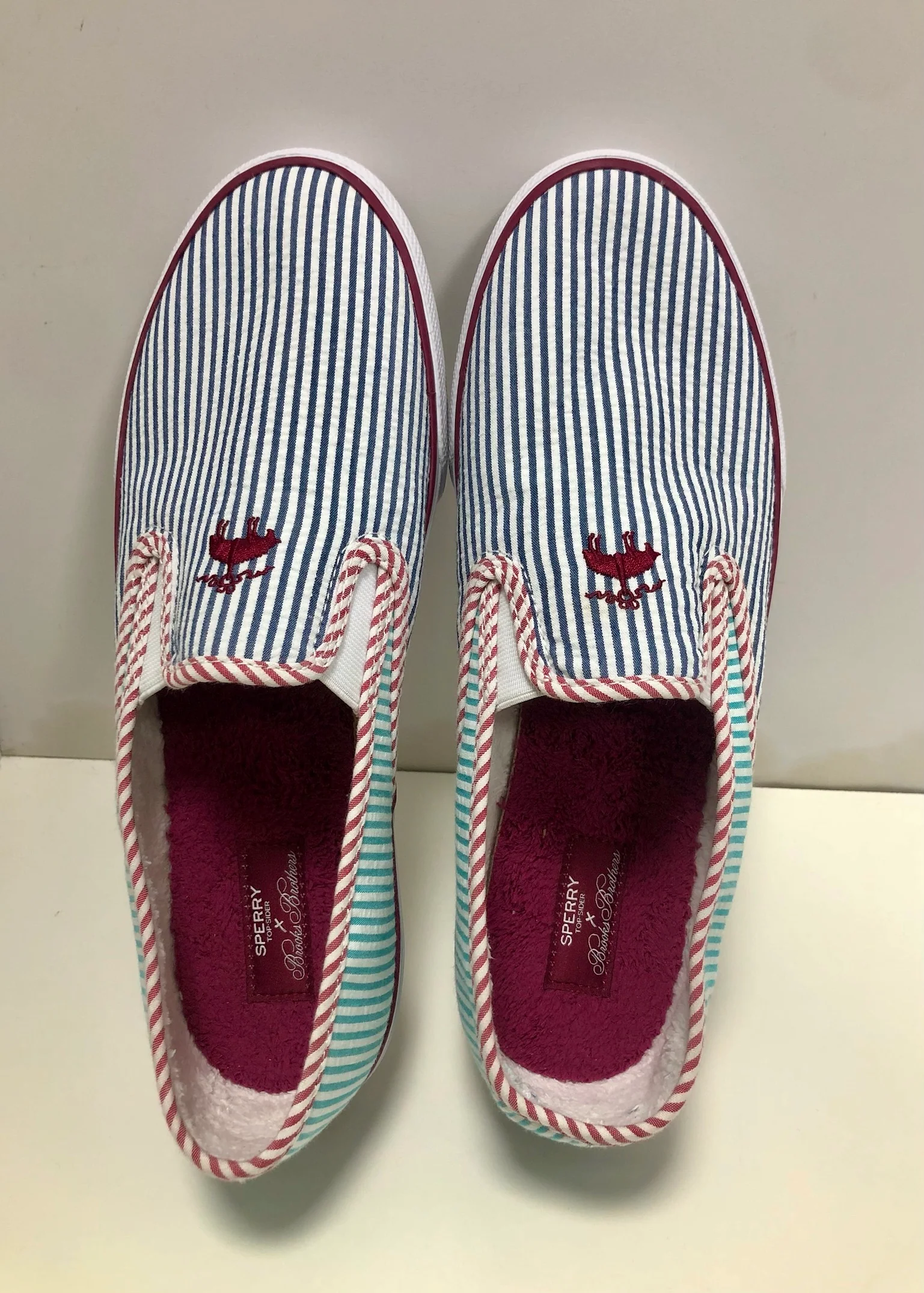 Zapatillas Casuales Brooks Brothers 🐑 De rayas multicolor con detalle de logo en rojo Talla 10 - Imagen 8