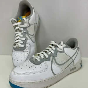 Zapatillas Casuales Nike ⚡️ Modelo Air Force 1 React Color blanco y gris (Light Smoke Grey) Talla 10