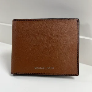 Wallet Michael Kors Color chocolate Nuevo con su etiqueta